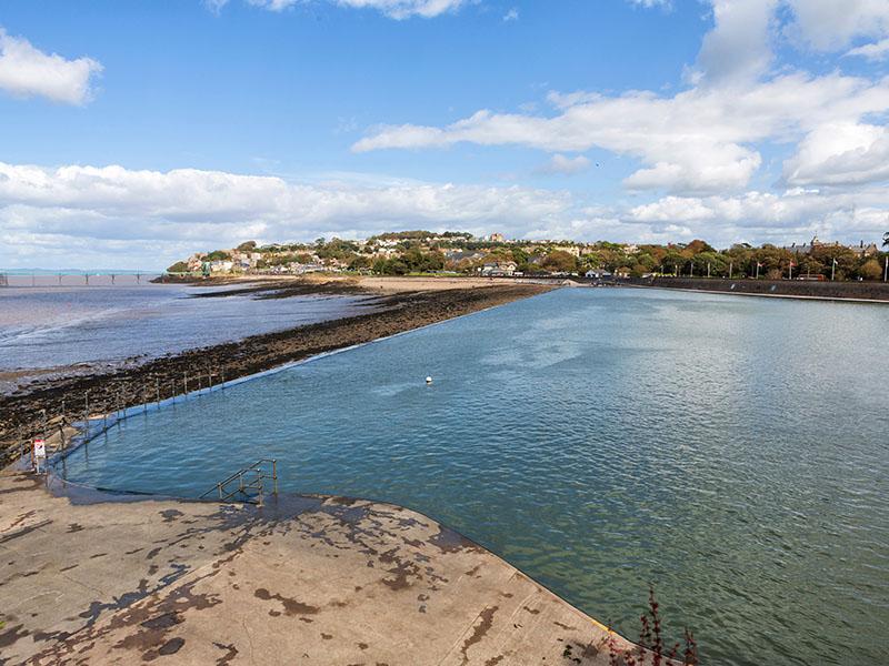 Clevedon's Marine Lake on a sunny day