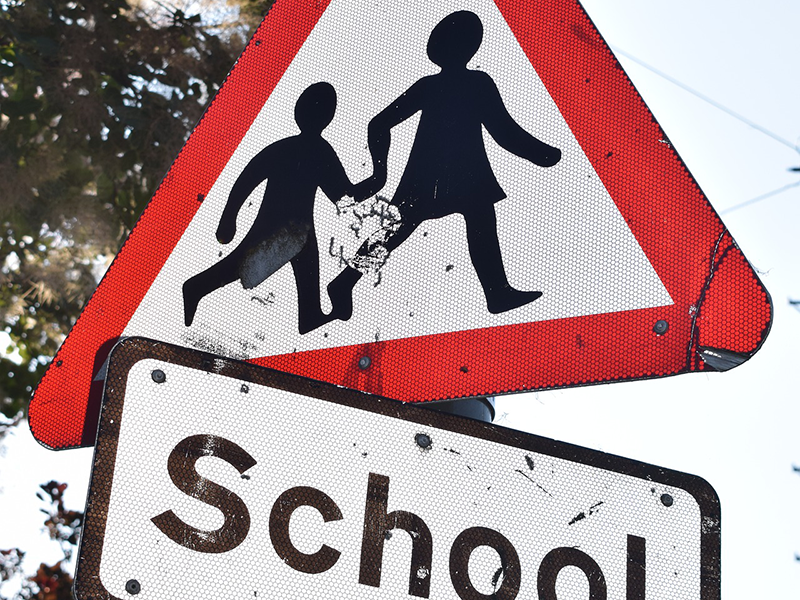 A school road sign