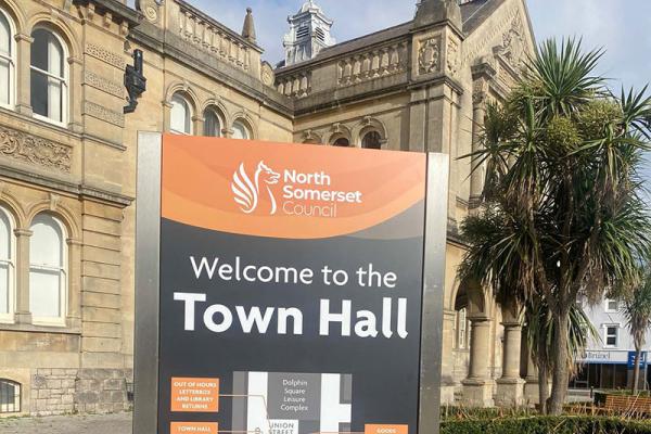 This shows a picture of the Town Hall in Weston